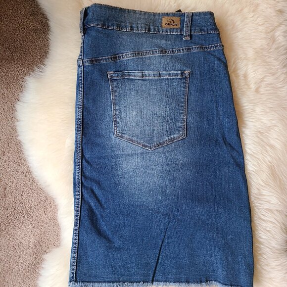Jordache High Rise Skinny Crop Jeans & Denim Skirt 26W -NWT - Picture 7 of 7